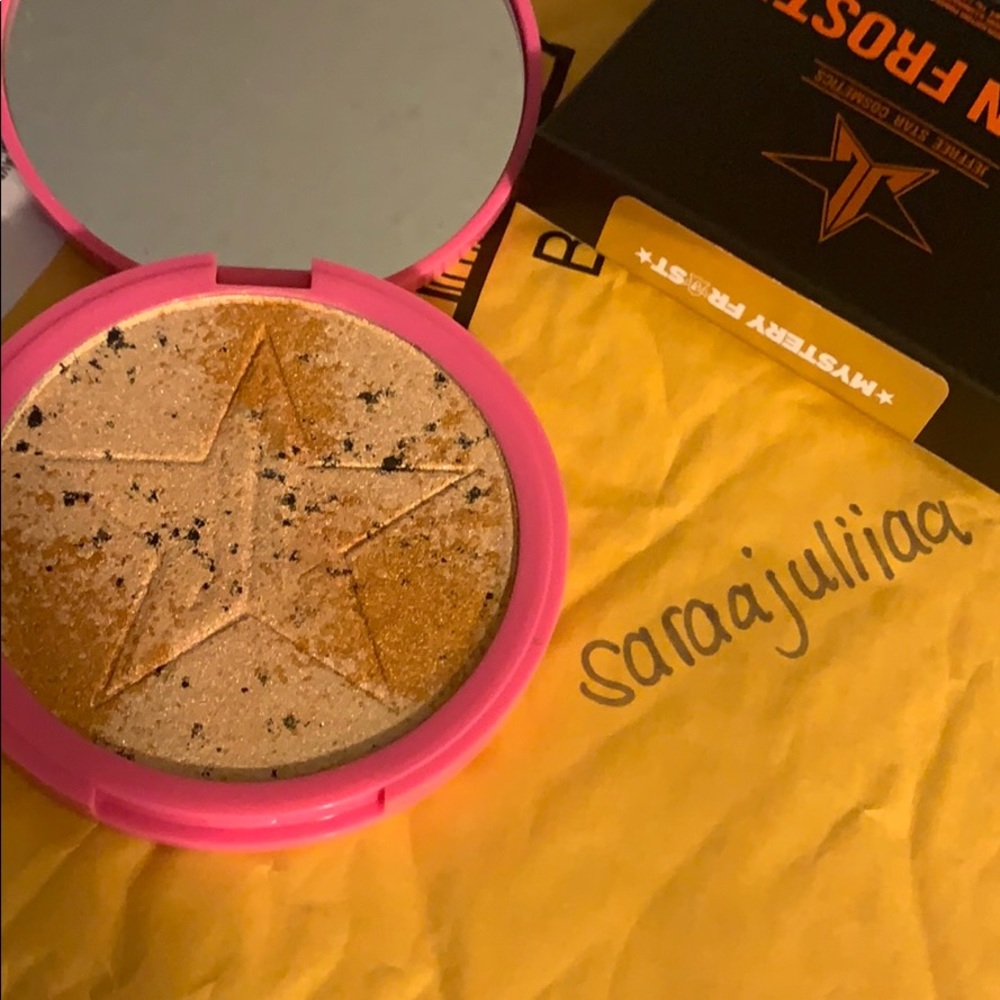 Jeffree Star Mystery Skin Frost